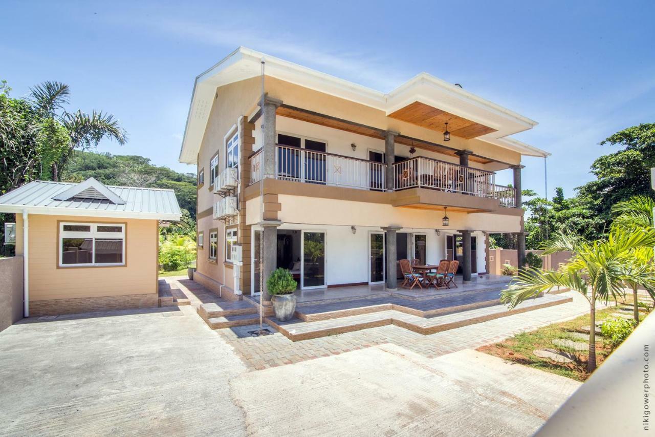 Flora'S Self Catering Apartments Victoria Bagian luar foto