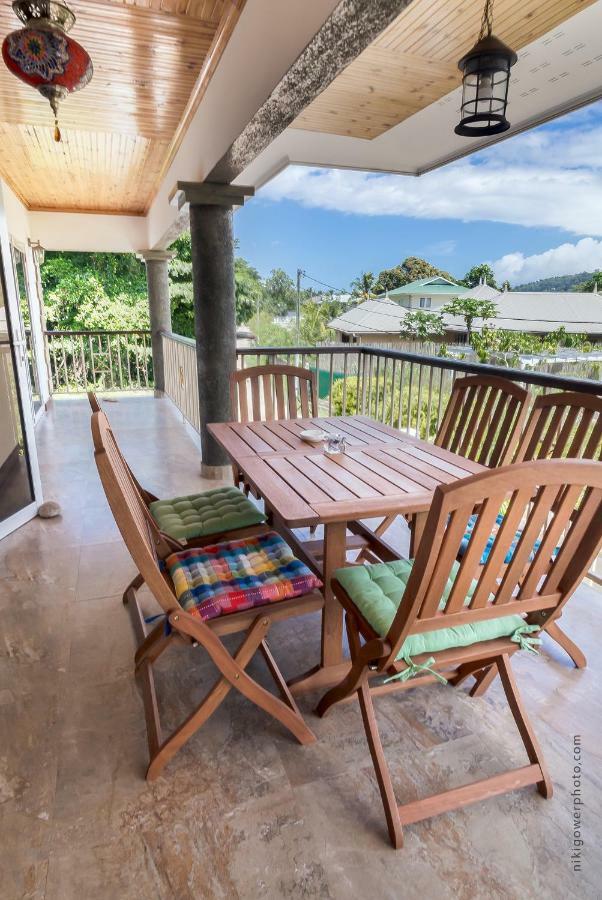 Flora'S Self Catering Apartments Victoria Bagian luar foto
