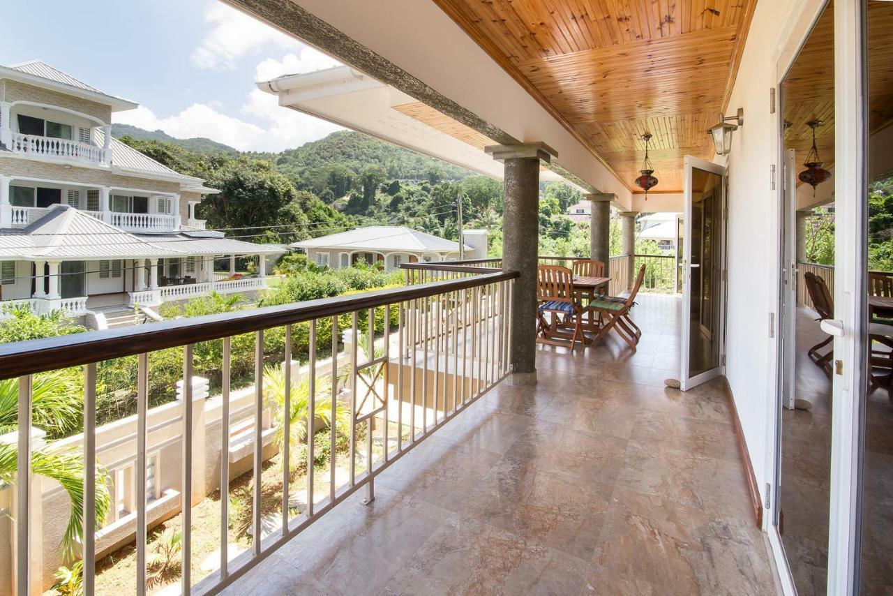 Flora'S Self Catering Apartments Victoria Bagian luar foto